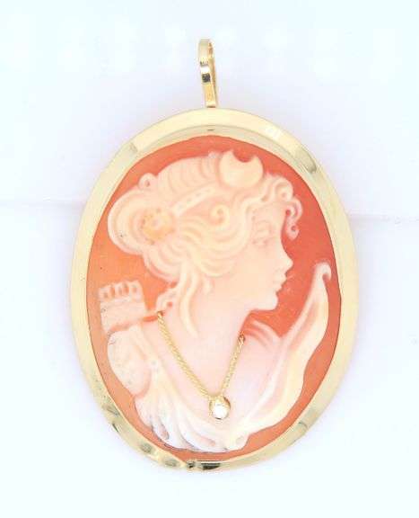 Beautiful 18kt Italian Shell Cameo Pin Pendant