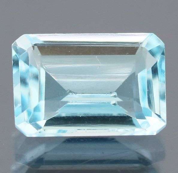 VIVID! 2.64ct top sky blue Topaz