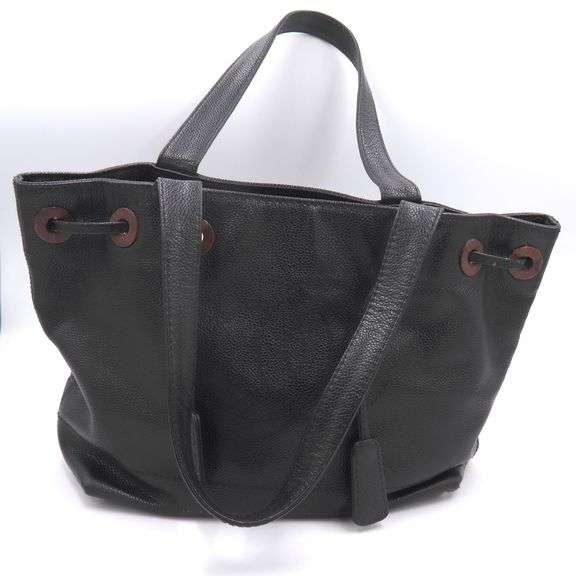 Authentic Chanel Pebbeled Leather Purse