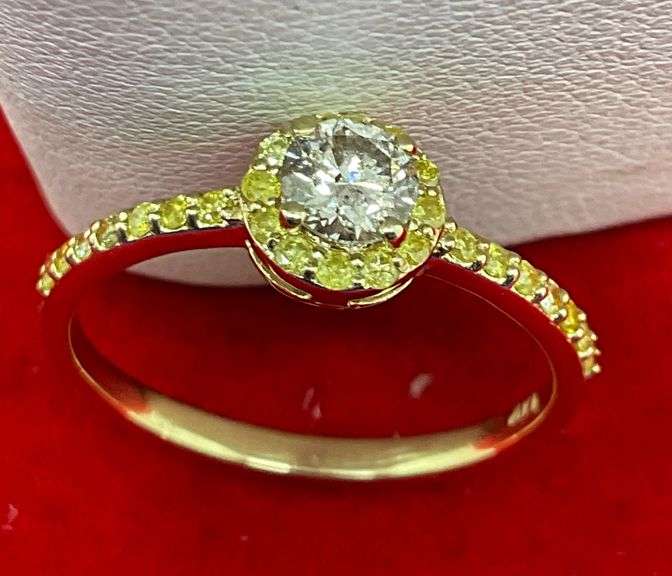 14K YELLOW GOLD AND DIAMOND RING
