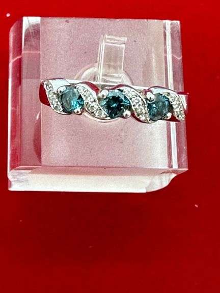 LADIES 14K DIAMOND AND BLUE TOPAZ RING