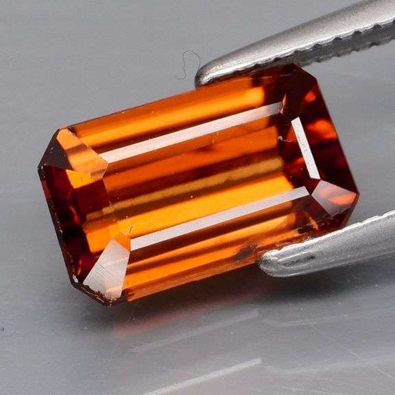 Collectors! 2.19ct VS natural Imperial Zircon