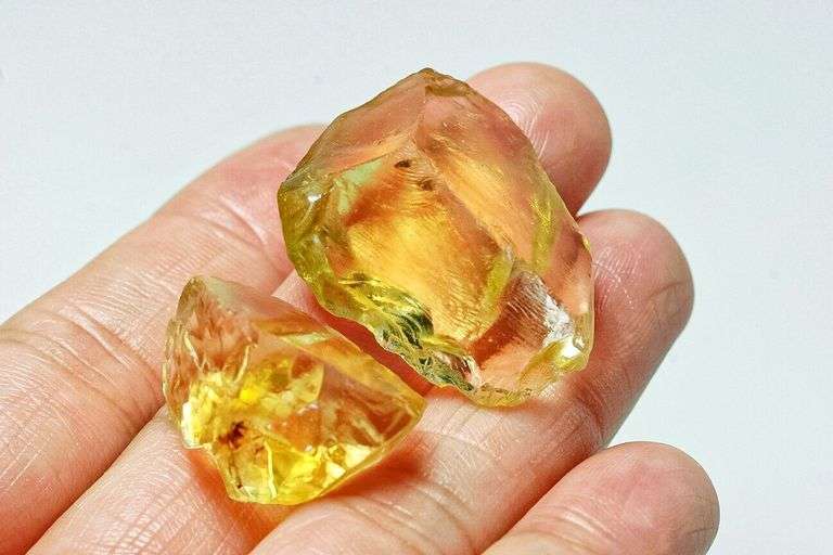 Eye catching 69.40ct uncut golden Citrine pair