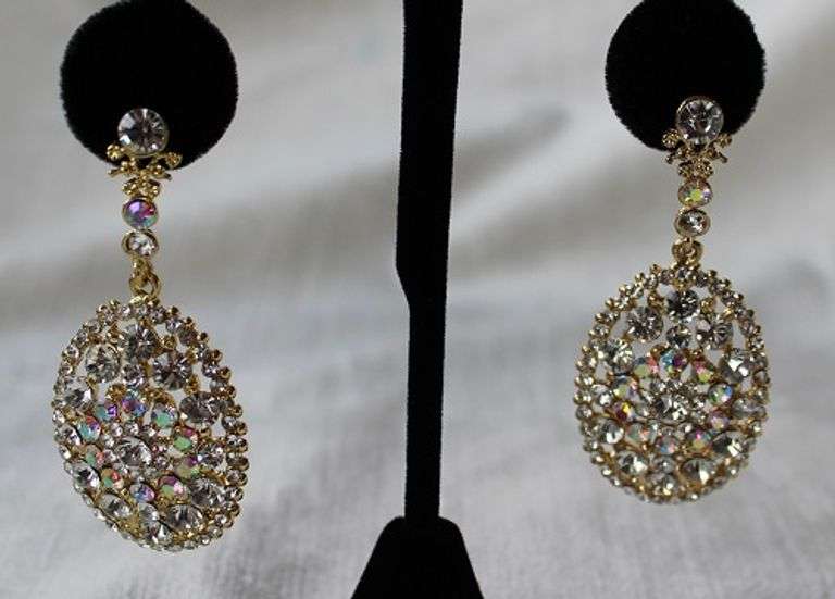 A Very Sexy  Fashion  Design Earrings