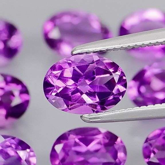 Glittering 8.18ct 7x5mm real Bolivian Amethyst set