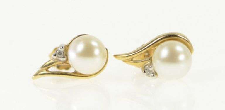 10K Yellow Gold Pearl Diamond Accent Vintage Classic Stud Earrings