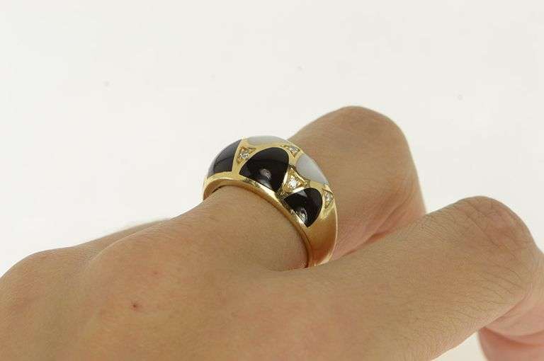 14K Yellow Gold Kabana Mother of Pearl Black Onyx Domed Ring