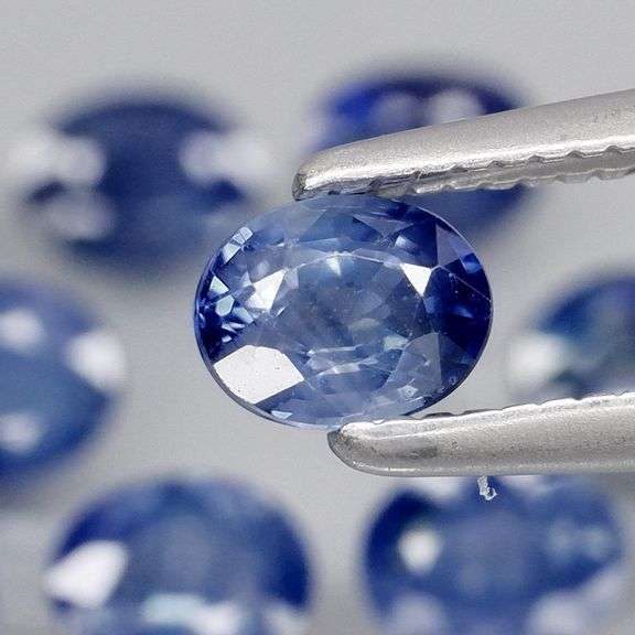 Heated only cornflower blue 3.77ct Sapphire set