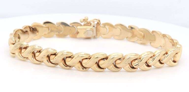 Majestic Yellow Gold High Polished and Textured Stampato Chain Bracelet
