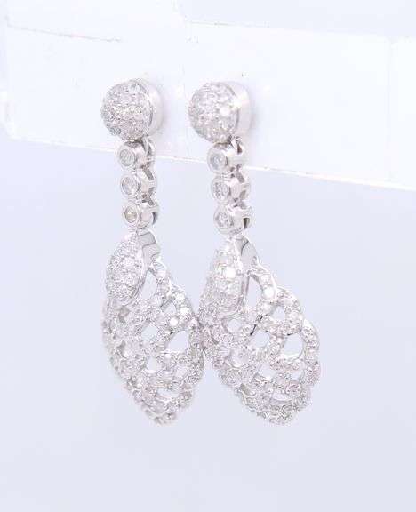 Sparkling White Gold Diamond Dangle Earrings