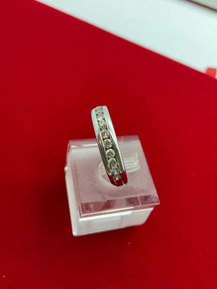 MEN'S 14K WHITE GOLD AND DIAMOND BAND