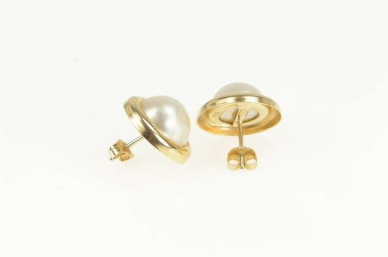 14K Yellow Gold Pearl Round Vintage Classic Stud Earrings