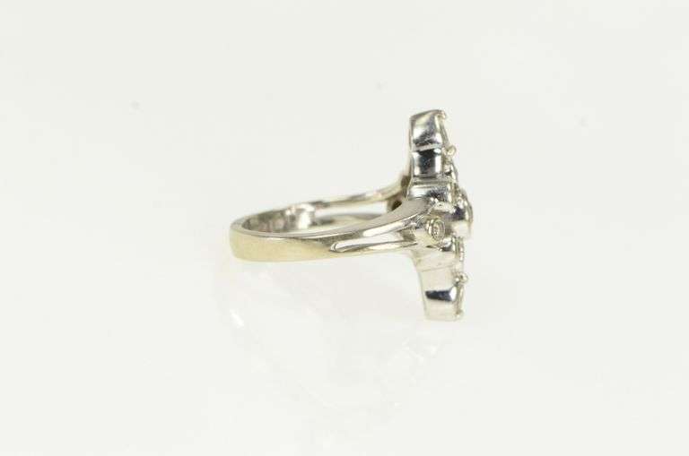 14K White Gold 0.50 Ctw Diamond North Star Cluster Statement Ring