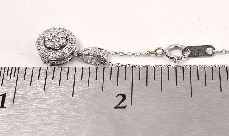 Amazing White Gold Diamond Pendant Necklace