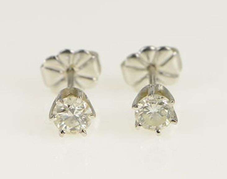 14K White Gold 0.43 Ctw Diamond Solitaire Vintage Stud Earrings