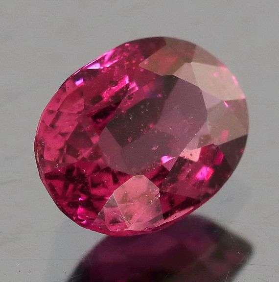 Simply lovely 1.89ct violet pink Rhodolite Garnet