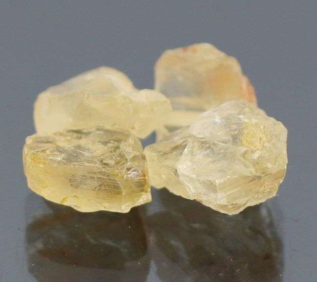 Natural 9.97ct Sunstone set