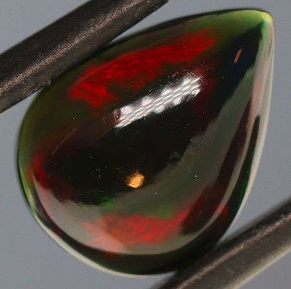 Glistening 2.13ct Welo Black Opal