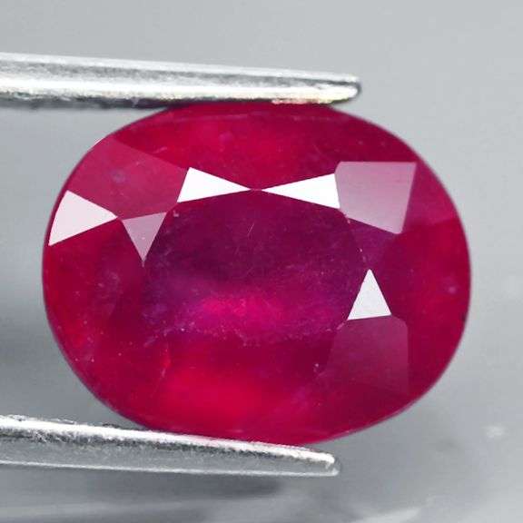 Vivid blood red 4.75ct Ruby from Mozambique