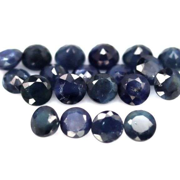 Heated! 8.34ct Royal blue Sapphire set from Madagascar