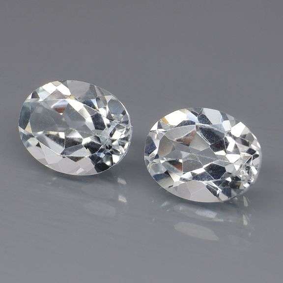 Superb 4.42ct high fire 9x7mm diamond white Topaz