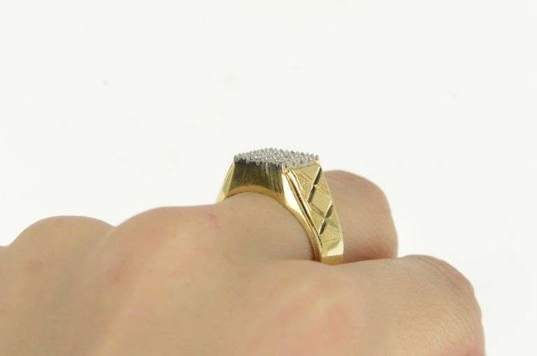 10K Yellow Gold 0.25 Ctw Diamond Square Cluster Vintage Ring
