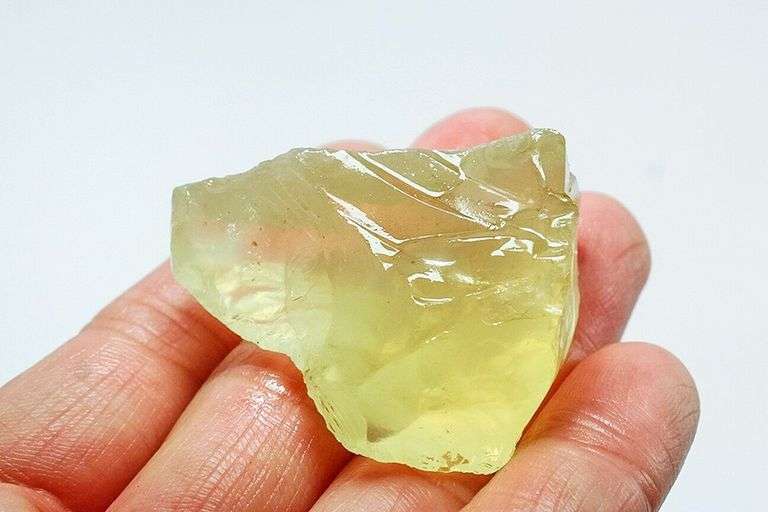 Tremendous 111ct uncut lemon Citrine
