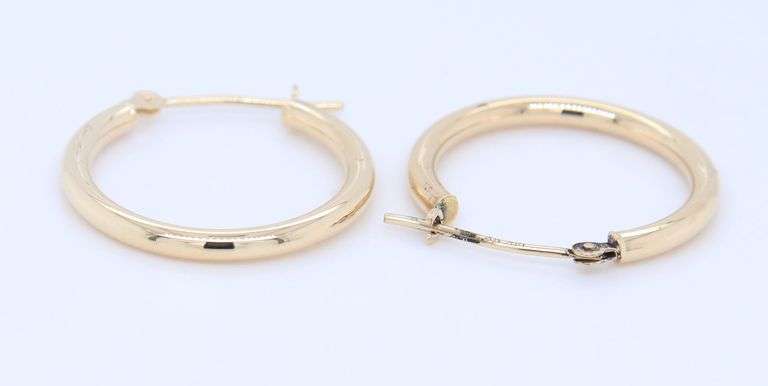 Nice Yellow Gold 2mm Hoop Earrings
