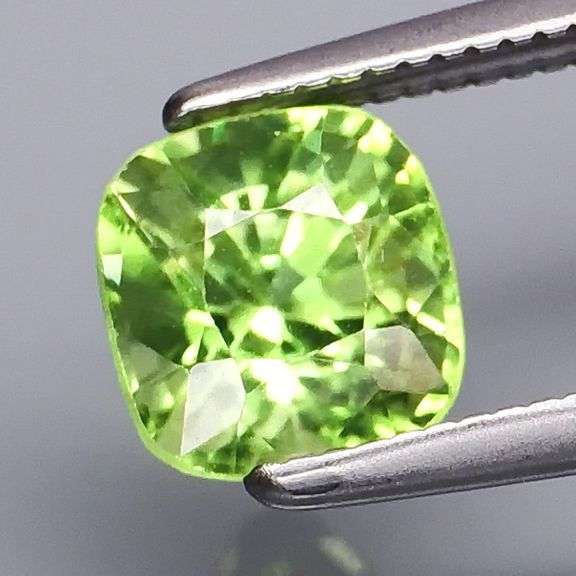 Rare VS 1.53ct top grade Peridot