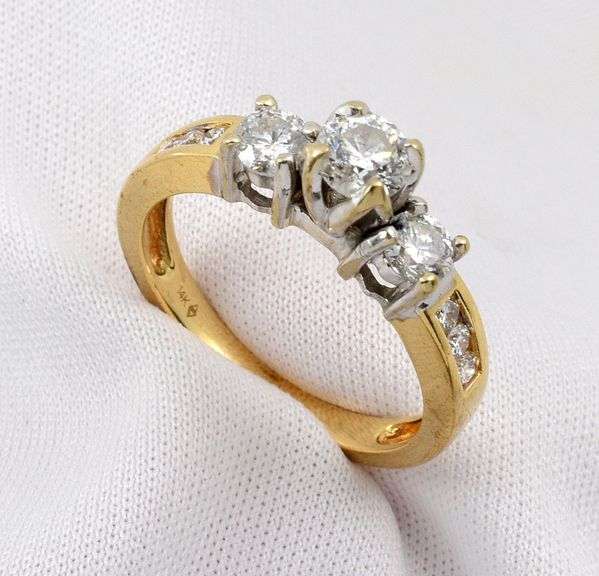 Fashionable 14k YG Multi-Diamond Ring