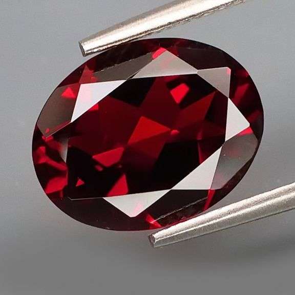 Midnight crimson 2.88ct Mozambique Garnet