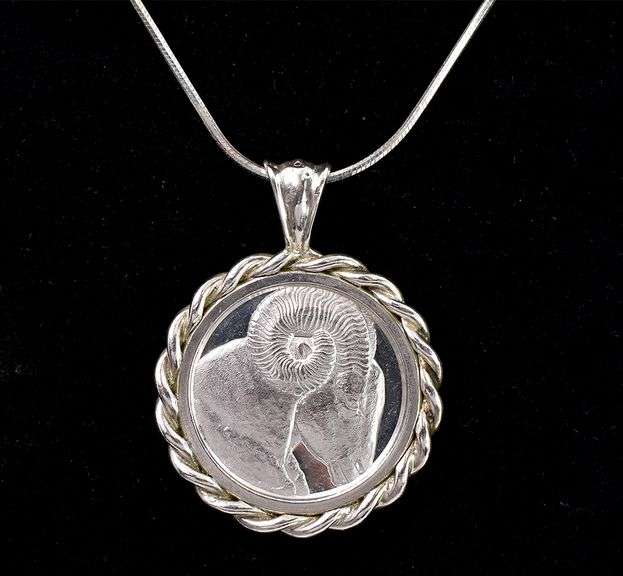 Aries Astrology Pendant Necklace in Sterling Silver