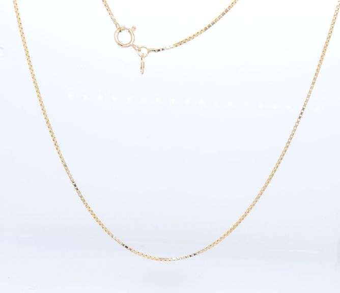 Simple Yellow Gold Box Link Chain Necklace