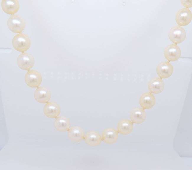 7.5mm White Fresh Water Pearl Necklace