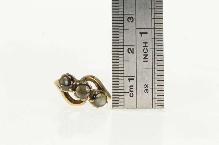 18K Yellow Gold 1960's Black Star Sapphire Vintage Statement Ring