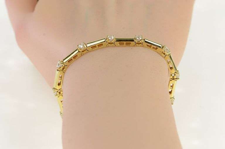 14K Yellow Gold 2.60 Ctw Round Diamond Bar Link Statement Bracelet