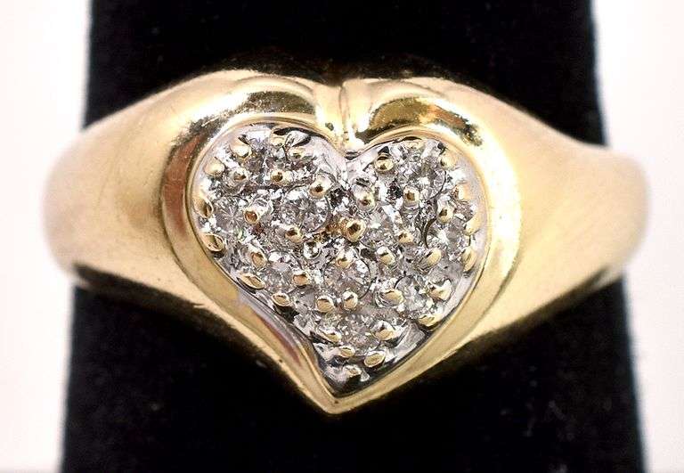 Marvelous Diamond Heart Ring in 14K Yellow Gold
