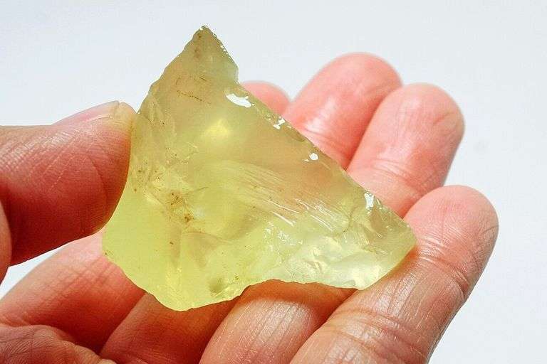 Tremendous 111ct uncut lemon Citrine