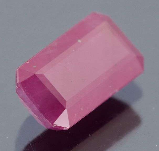 Stunning violet red 3.38ct unheated Winza Ruby