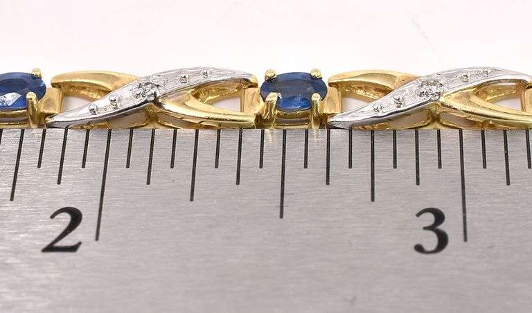 Exquisite Tanzanite and Diamond Bracelet in 14K Yellow Gold
