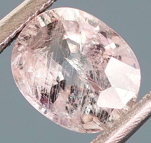Glittering 1.17ct silver pink sapphire