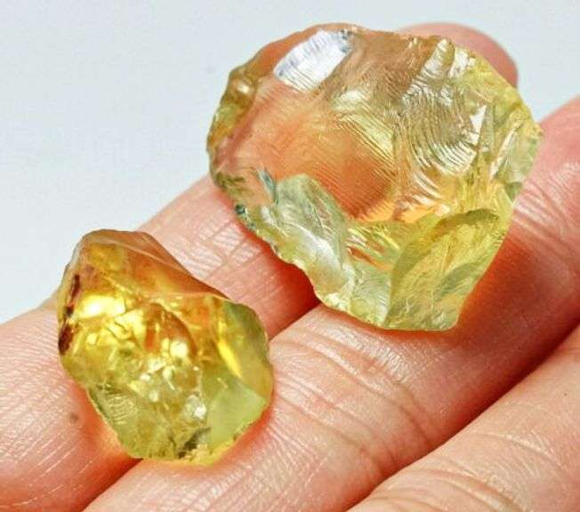 Eye catching 69.40ct uncut golden Citrine pair