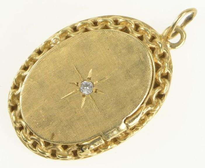 14K Yellow Gold Retro Ornate Diamond Photo Picture Locket Pendant