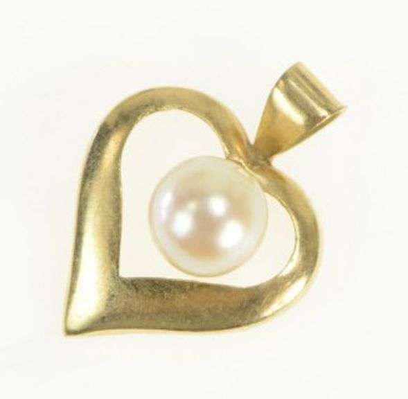 14K Yellow Gold Pearl Vintage Classic Heart Love Symbol Pendant