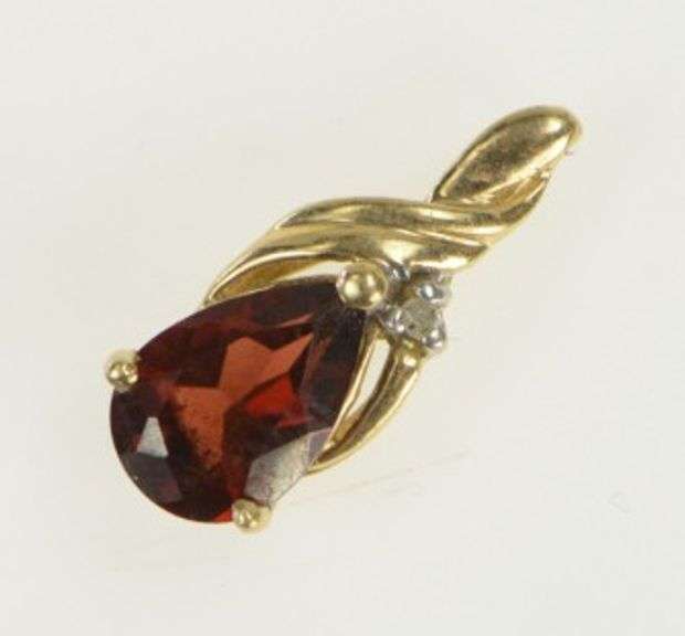 10K Yellow Gold Pear Garnet Diamond Accent Vintage Pendant