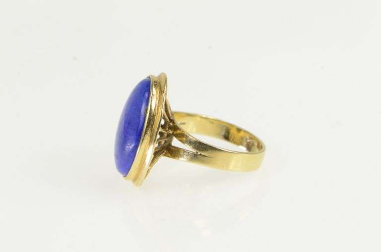 14K Yellow Gold 1960's Oval Lapis Lazuli Vintage Cocktail Ring