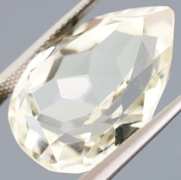 Gem grade 18.92ct pear cut Quartz