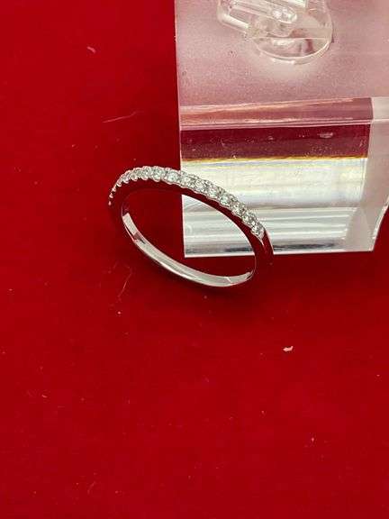 LADIES 14K WHITE GOLD AND LAB GROWN DIAMOND BAND