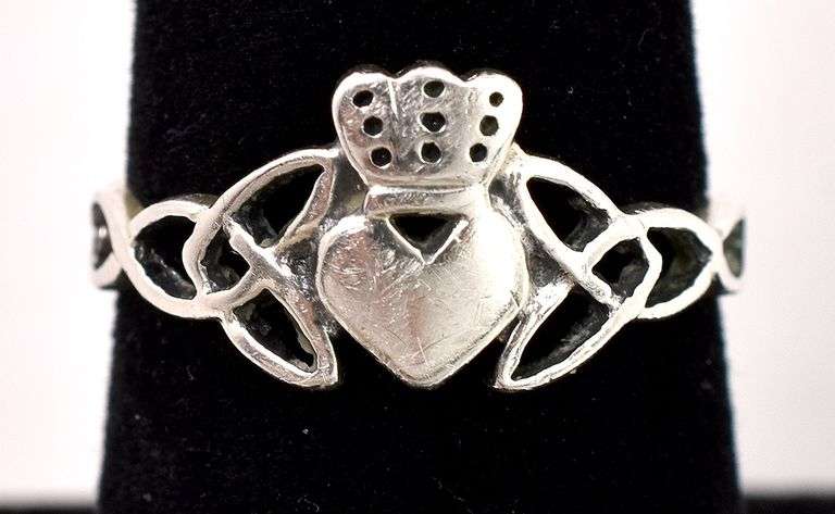 Heart and Trinty Knot Ring in Sterling Silver