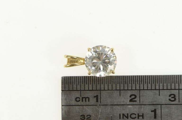 10K Yellow Gold Round Solitaire Classic Simple Vintage Pendant